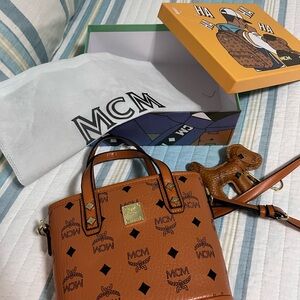 Designer Inspired Small Bucket Purse with Dust Cover & Box